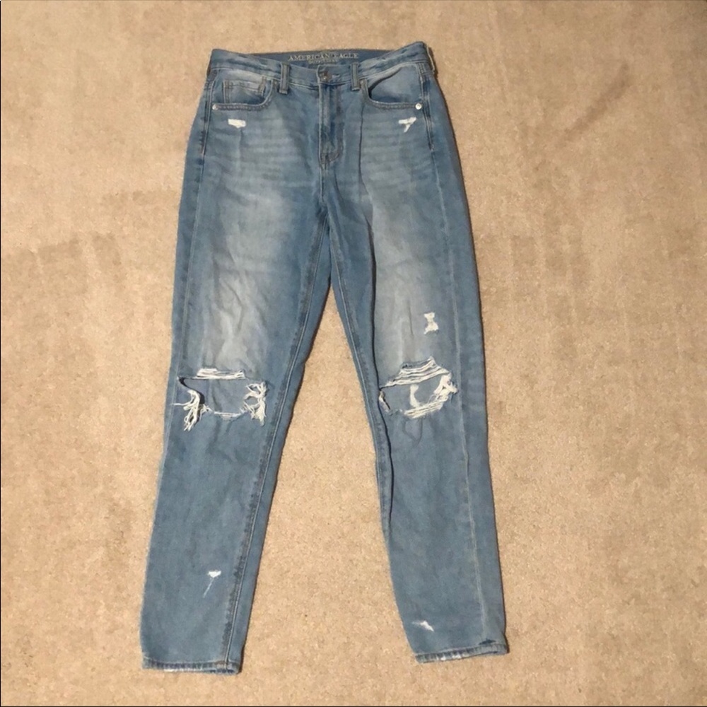 American Eagle Mom Jeans distressed size 2